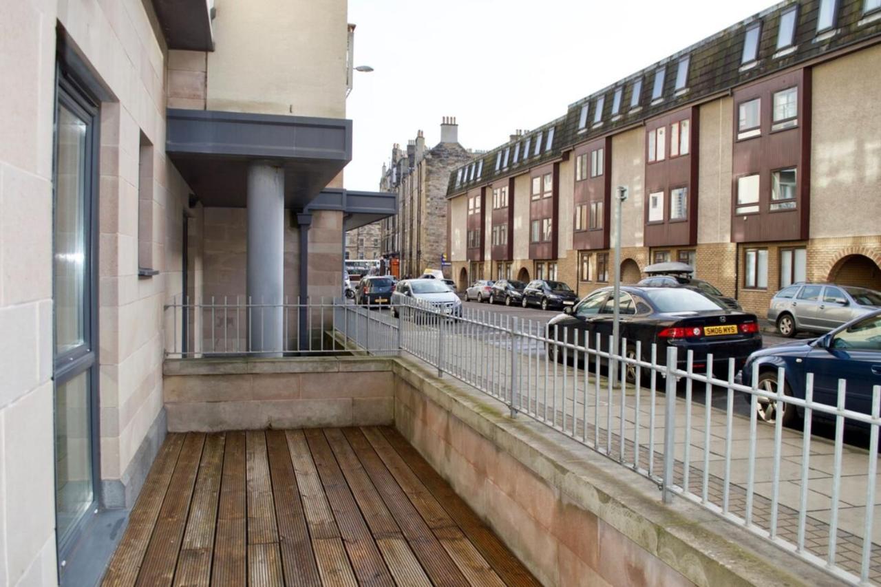 Modern 2 Bedroom City Centre Flat Edinburgh Exterior foto